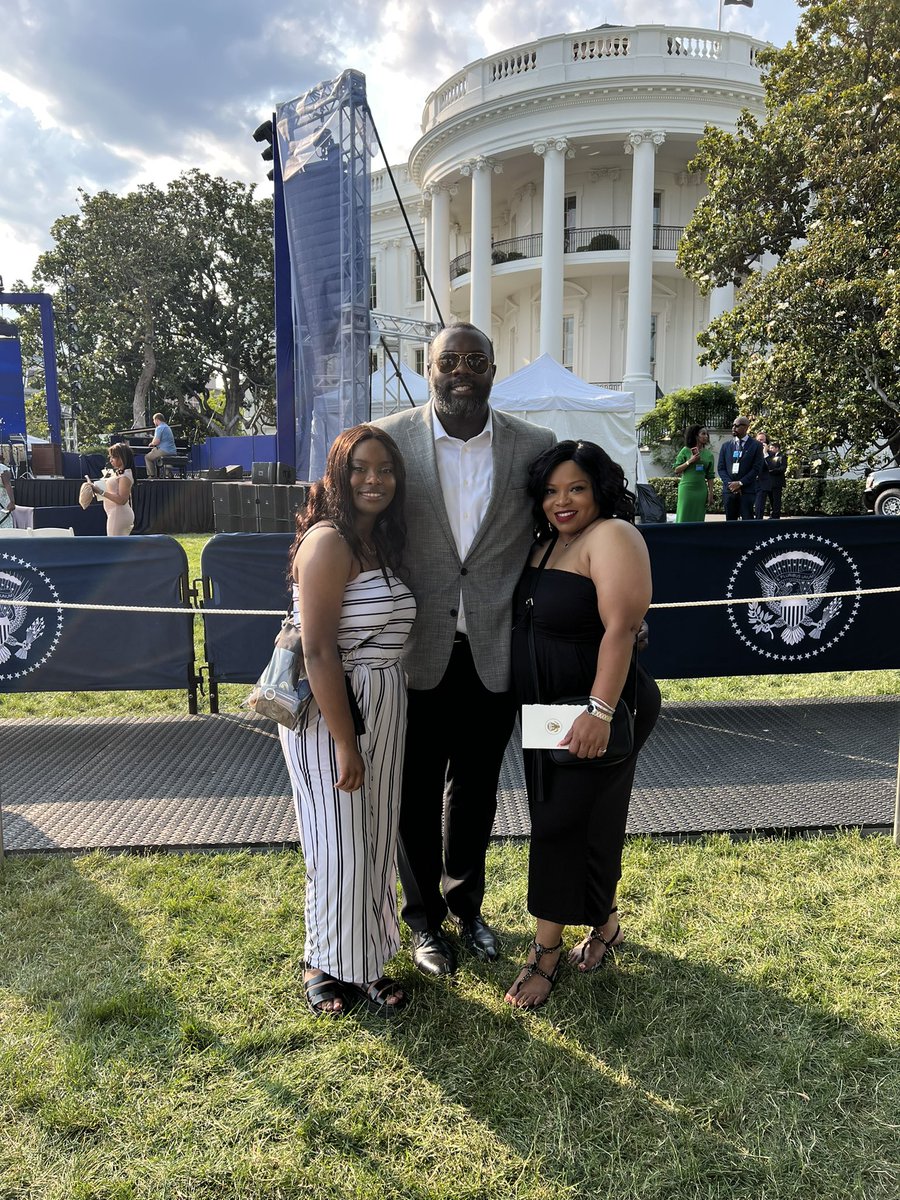At the #WhiteHouse front row waiting on #MethodMan
