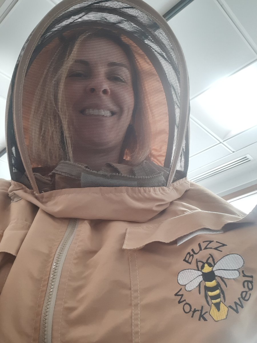 Got to meet the <a href="/Brindleyplace/">Brindleyplace</a> Bees today with <a href="/AND_Digital/">AND Digital</a> colleagues and saw a new bee emerge from its cell  🐝🐝🐝🐝