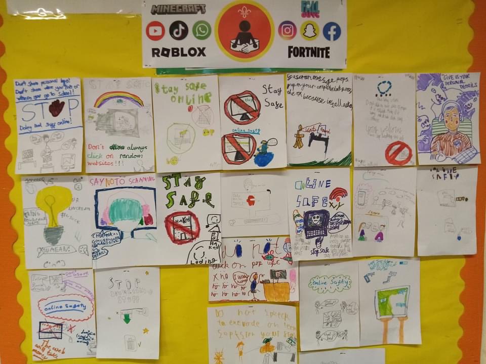 Mole Cub Pack completed the last remaining section of the Personal Safety badge. They had a discussion about on line safety and then set about making some mini posters to illustrate some key, staying safe online good practices.