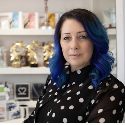 liza smith tweet media