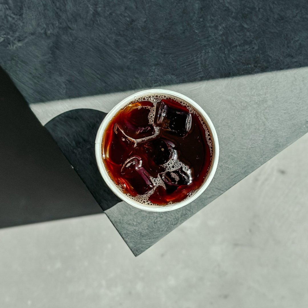 Mazevo_Coffee's tweet photo. Come chill out with a refreshing iced coffee and soak up some sun! 😎 #icedcoffee #sunnyday #coffeeholic #coffee_insta https://t.co/CHT4wbxwGD