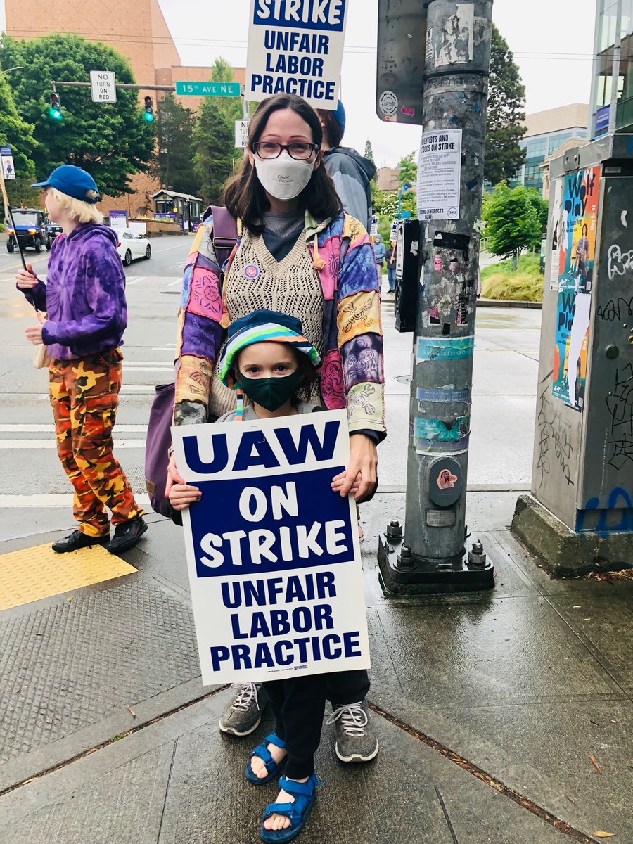 @UAW4121 STRIKE CONTINUES!

i couldn’t make it outta the house today but we were glad to join the picket line Friday afternoon 

with you there again today in spirit + solidarity 🔥✊🏽💜

#UWstrike
#FairContractsUW
#livingwages !!!