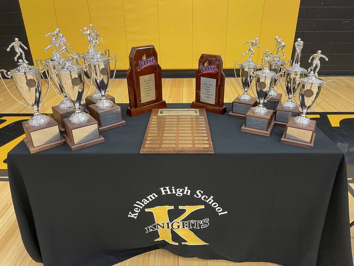 Celebrating our athletes tonight. Not a bad 2022-23 sports season for the <a href="/KellamHigh/">Kellam High School</a> Knights!

5️⃣ Region 6A Runner-ups 
5️⃣ Region 6A Champions 
1️⃣ Class 6 VHSL State Runner-up 🏌️
1️⃣ Class 6 VHSL State Champion ⚽️

# KnightTime