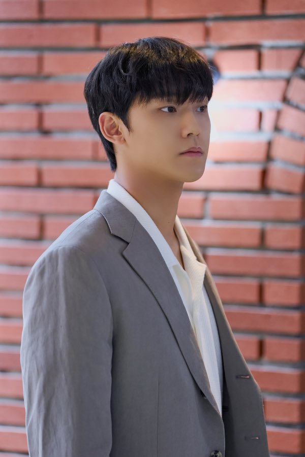 FyiPpY7agAAUZxc?format=jpg&name=900x900