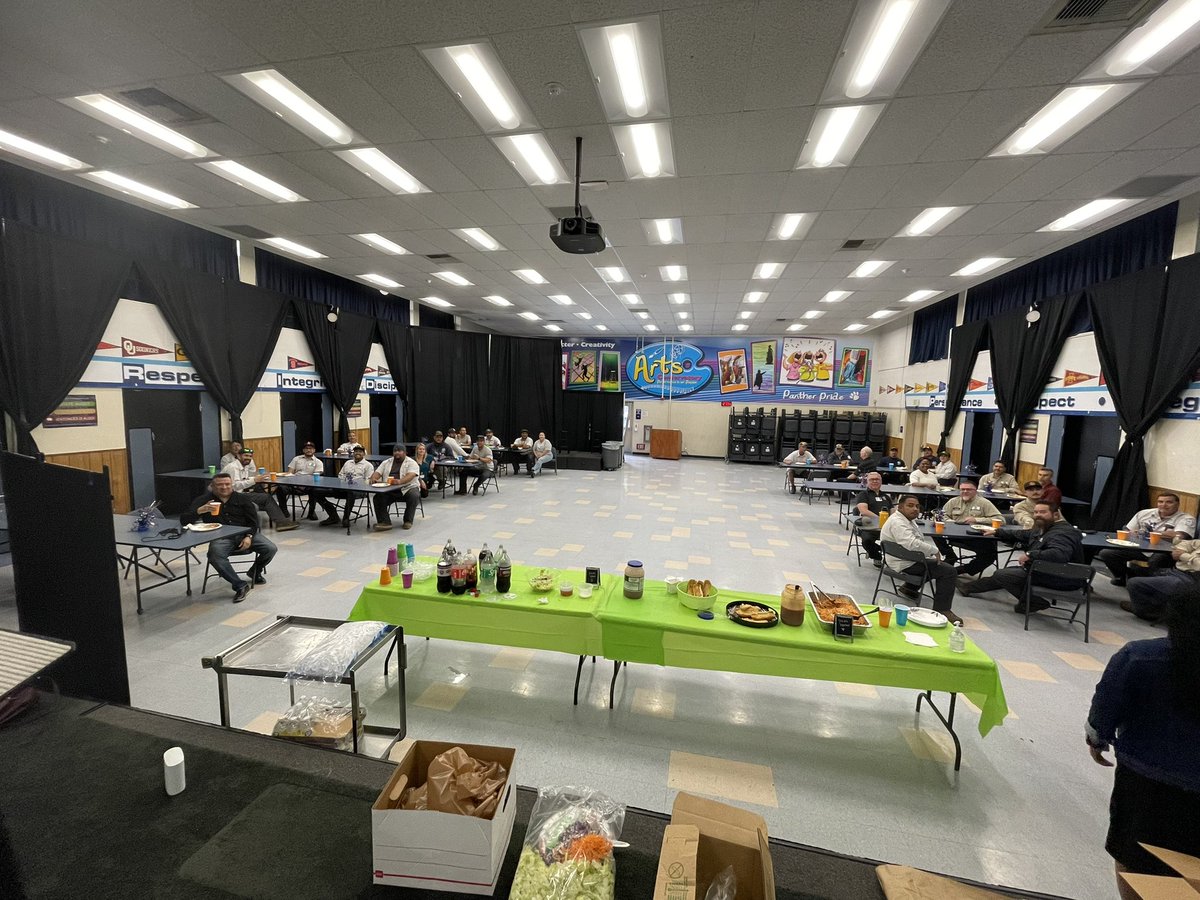 Vernon Middle School (@vernon_omsd) on Twitter photo Huge shout out to our OMSD operations team. Serrano, Oaks and Vernon were so honored to show our appreciation to you today. Thank you for who you are and what you do daily to support our sites. We ๐ซถ๐ผ you all! <a href="/Serrano_OMSD/">Serrano MS</a> <a href="/Oaks_OMSD/">Oaks Middle School</a> <a href="/official_omsd/">Ontario-Montclair SD</a> Huge shout out to our OMSD operations team. Serrano, Oaks and Vernon were so honored to show our appreciation to you today. Thank you for who you are and what you do daily to support our sites. We ๐ซถ๐ผ you all! <a href="/Serrano_OMSD/">Serrano MS</a> <a href="/Oaks_OMSD/">Oaks Middle School</a> <a href="/official_omsd/">Ontario-Montclair SD</a>