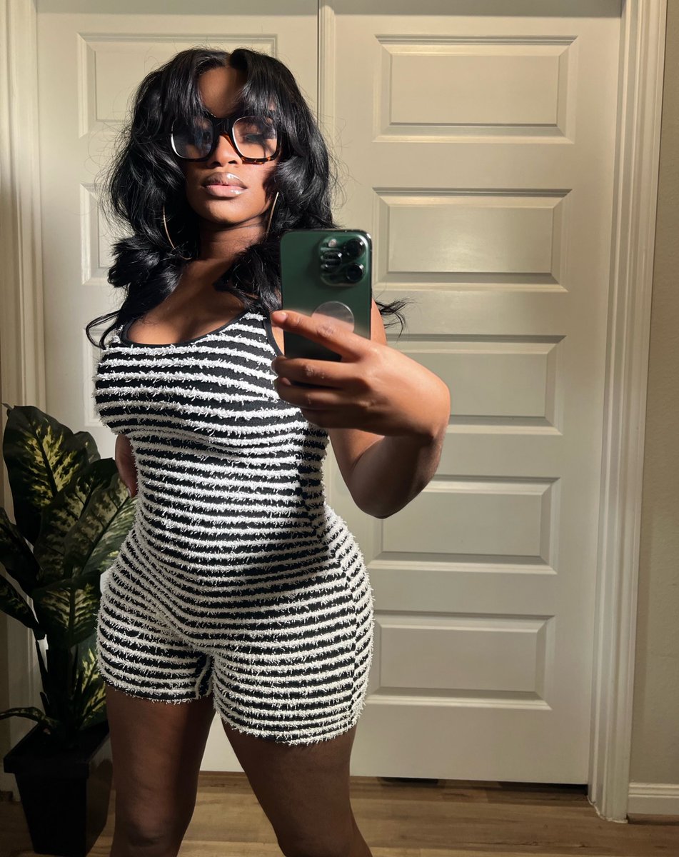 Snootybby's tweet photo. Summer Inventory 🔥🔥🔥
Located inside of @SnootyHair | @shopambitchous 

XS-4X 

Follow us on https://t.co/Ub3ti9jWZb 

📌 3013 Fountain View Dr. Suite E. Houston, TX 77057 https://t.co/wsEExDtE5J