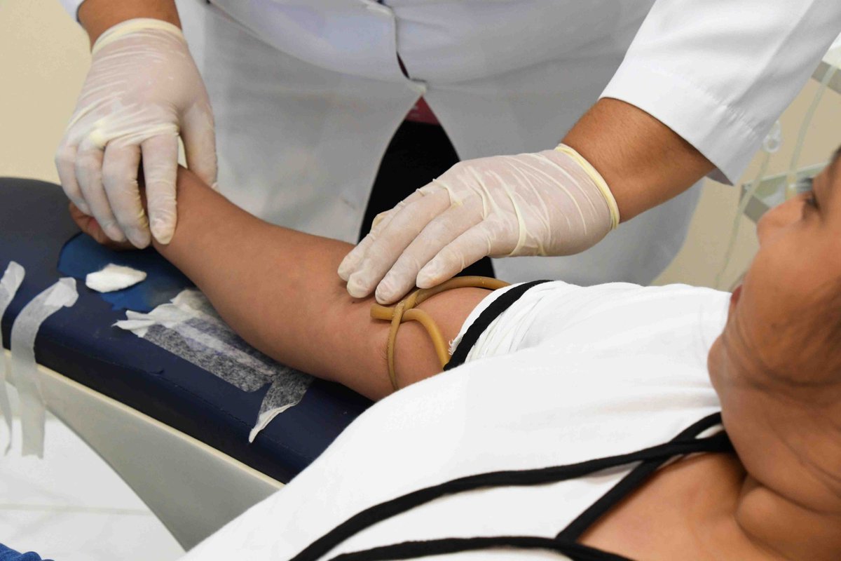 UCSCampeche's tweet photo. Se han distribuido 10 mil hemocomponentes en hospitales públicos y privados de todo el Estado.

Campeche tiene un avance de 5 mil donantes altruistas en el CETS.

Da clic aquí: https://t.co/EjEne2bze8

#GobiernoDeTodos https://t.co/taBRK6K3dQ