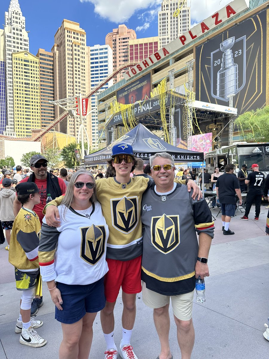 Lisa_Ont's tweet image. Let’s do this Golden Knights!! Bring on the cup!! @GoldenKnights