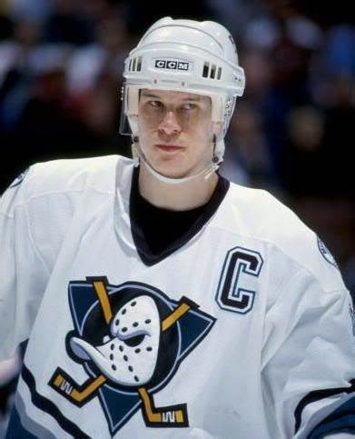 tinuch9's tweet photo. @AnaheimDucks 💕 https://t.co/Jyvk8WvMaC