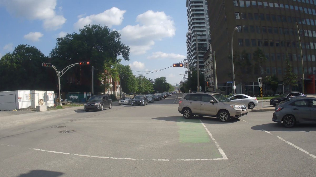 JagVillani's tweet image. It&apos;s Tuesday, the busiest commute day of the week for #autowa, which means it&apos;s also the day to remind you that some of you could have gone by #ottbike/#velogat today instead.