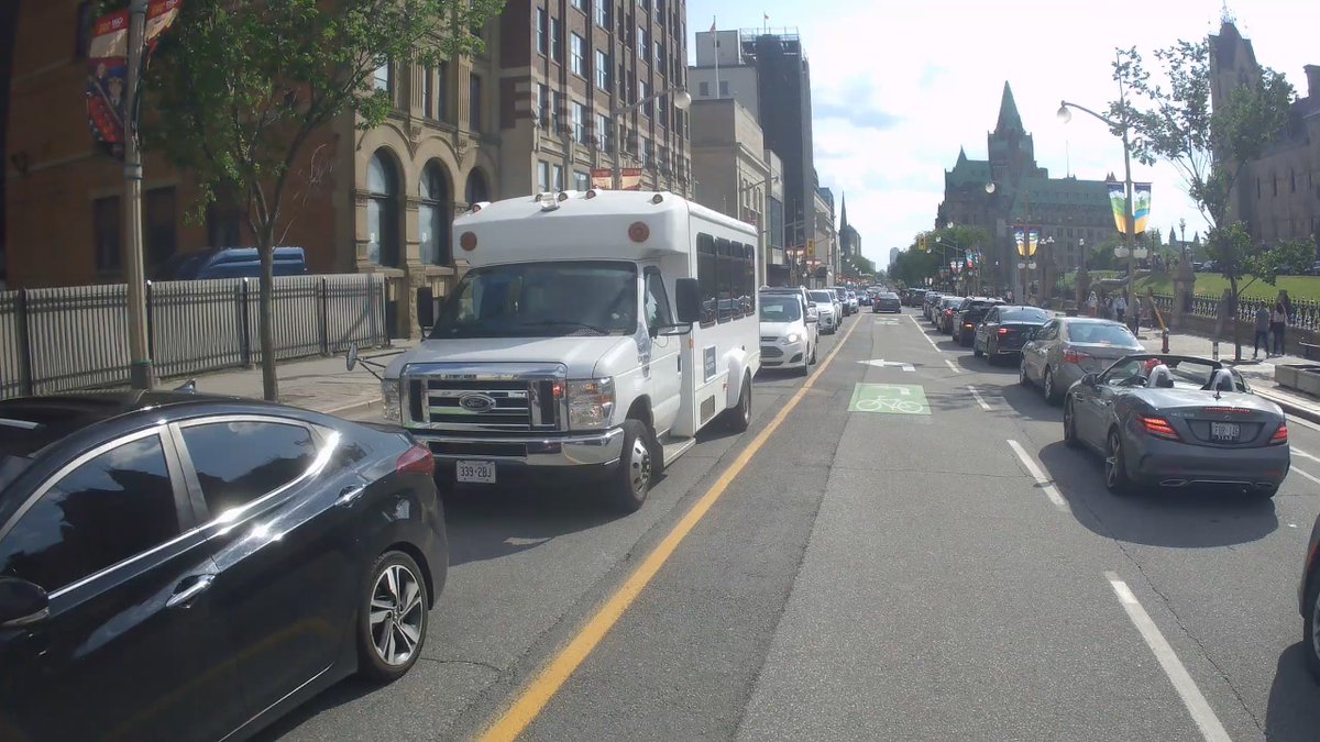 JagVillani's tweet image. It&apos;s Tuesday, the busiest commute day of the week for #autowa, which means it&apos;s also the day to remind you that some of you could have gone by #ottbike/#velogat today instead.