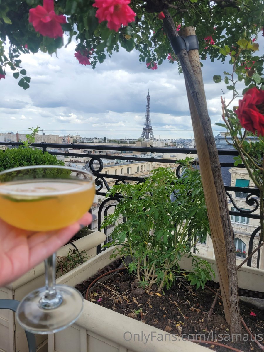Rencontreceli's tweet photo. #paris #amour  #rencontreamoureuse https://t.co/NyQJorpgqE