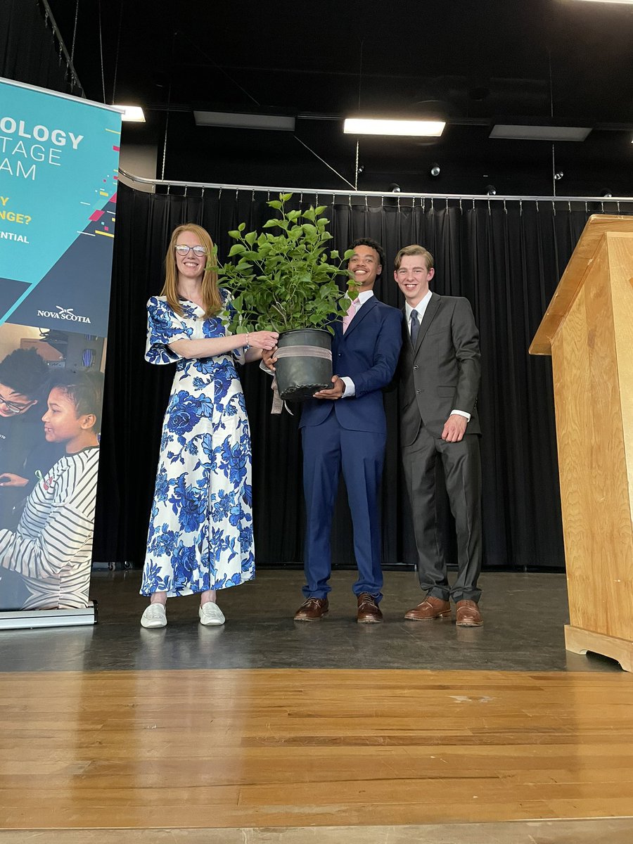 DrBoulter's tweet photo. What a great night at the Technology Advantage Program (TAP) completion of program celebration in Yarmouth. Excited students, representation from industry partners, &amp; just an awesome event! @ycmhsnews @DBurgessNS https://t.co/NIePyYFmu8