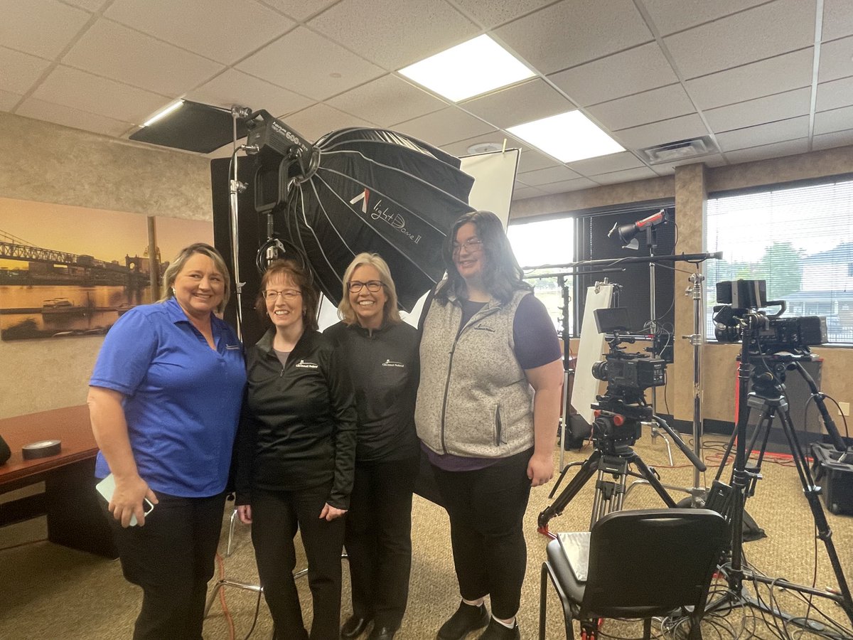 banksafegirl's tweet image. One of the best parts of my job is meeting people like Rebecca, Sue, Faye and Regina - the staff at Cincinnati Federal who protect their customers from #financialexploitation using skills learned in @AARP&apos;s BankSafe training. Thanks for sharing your story. Keep up the good work!