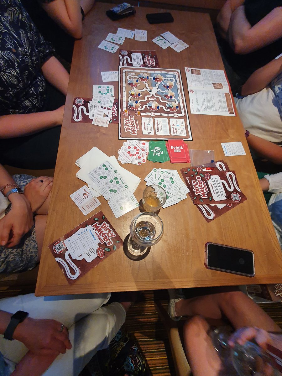 Christina van Midden tweet media