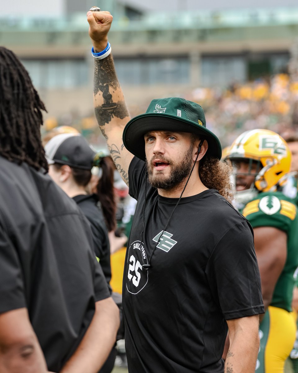 GoElks's tweet image. We won’t forget. 

On our minds Sunday and all season. 

We miss you, Christian 💚💛