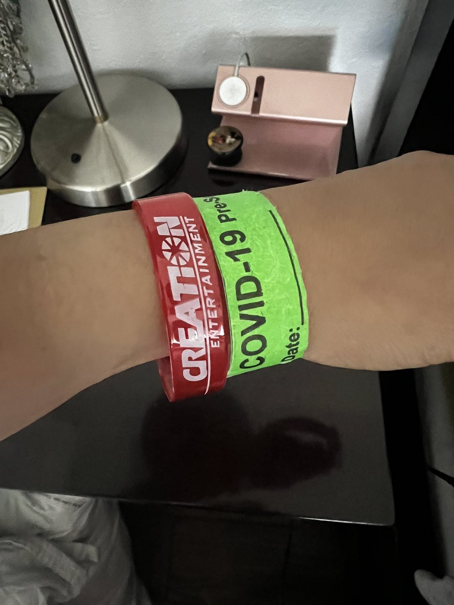 SugarNStitches's tweet image. The #GHConvention has been over for like 2.5 days…I guess it’s time to cut off my wristbands because now it just looks weird huh? 

@CreationEnt