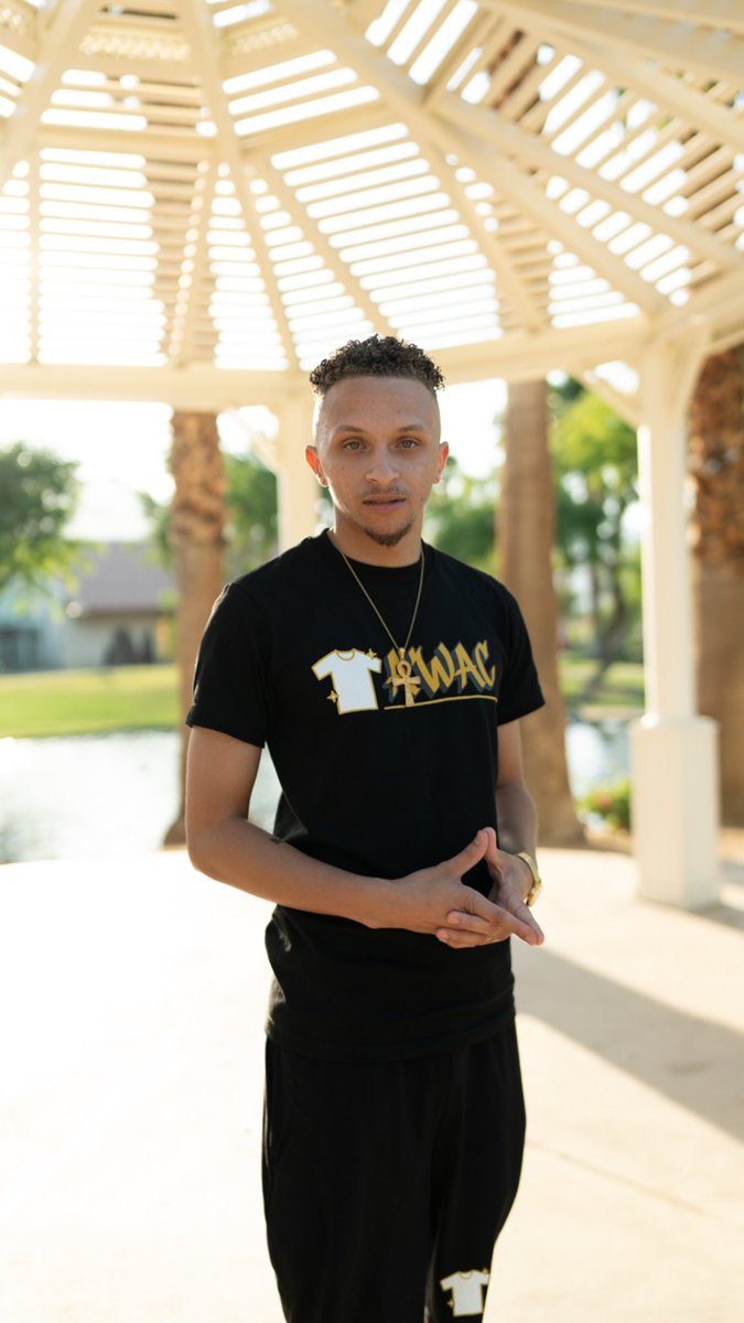 AwacAnthony's tweet photo. Photos game out great🔥📸💧✅
By: @mcgreephotografy nice shots🔥💯✅gotta leñero grinding and believe in yourself 🔥🤩💯
DM📲me to order some drip 
#awac #motivation #selfimprovement #laquinta #coachellavalley #grind #drip https://t.co/qUvyWFJLAn