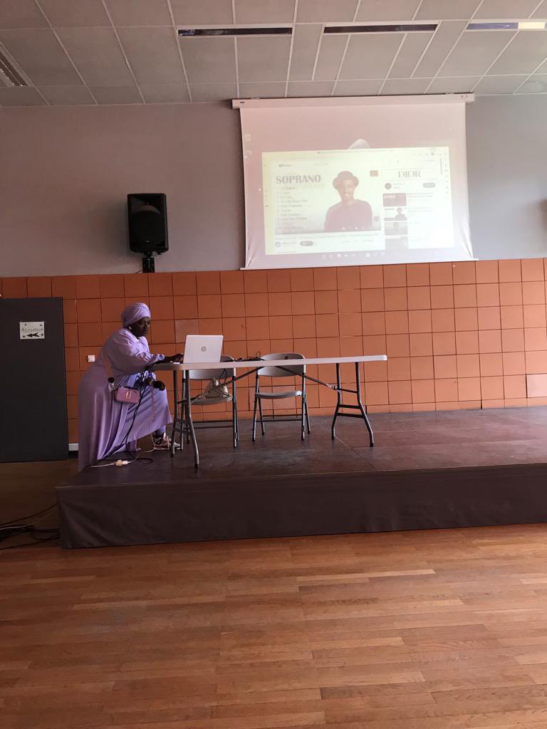 _TPLR's tweet photo. TPLR et ses délégués @mnrolly  , @thierry911933  , Pauline Mbaku étaient samedi 10 juin 2023 à Choisy Le Roy à la table ronde organisée par Mariam Toure, Présidente de l’association L.A.S.
Au programme 
Solène CHALVON-FIORITI, Reporter et réalisatrice du film « D’AFGHANES» https://t.co/i87bQRjKZR