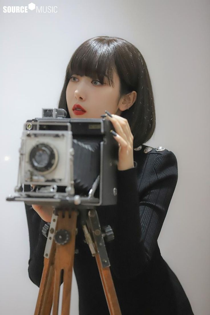 sinbspics's tweet photo. sinb slayed this look 😭🤍🤍
#비비지 #신비 https://t.co/ViOdlI6ROc