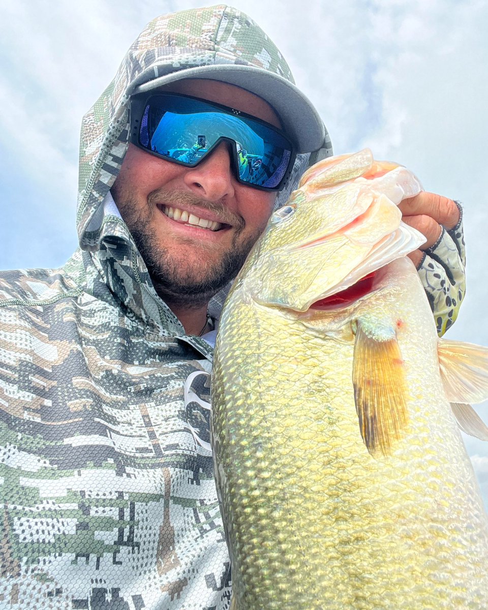 Unfortunately it seams to be getting tougher every day on Lake Eufaula but there are still some big ones swimming around! #fishing #bassmaster #bassmasteropens #bassmastereq #lakeeufaula #eufaulaoklahoma #largemouthbass #joeyfishing 
<a href="/bassmaster/">Bassmaster</a> 
<a href="/6thSenseLureCo/">6th Sense Fishing</a>