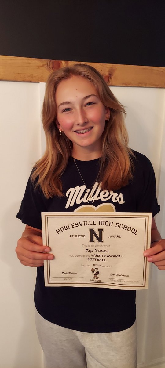 fayeh2026's tweet photo. Officially got my varsity certificate! So proud to get this and represent my school. Thank you to the upperclassmen to being good role models on and off of the field! I batted .500 and am looking forward to getting more ABs next year! Go Millers🖤💛 https://t.co/EKFuzdDxQz