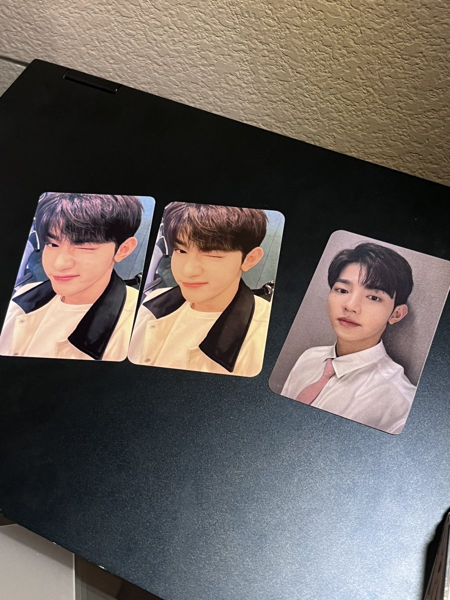 neozhaos's tweet photo. literally rich (these are fake) https://t.co/CzLQQkRmeM