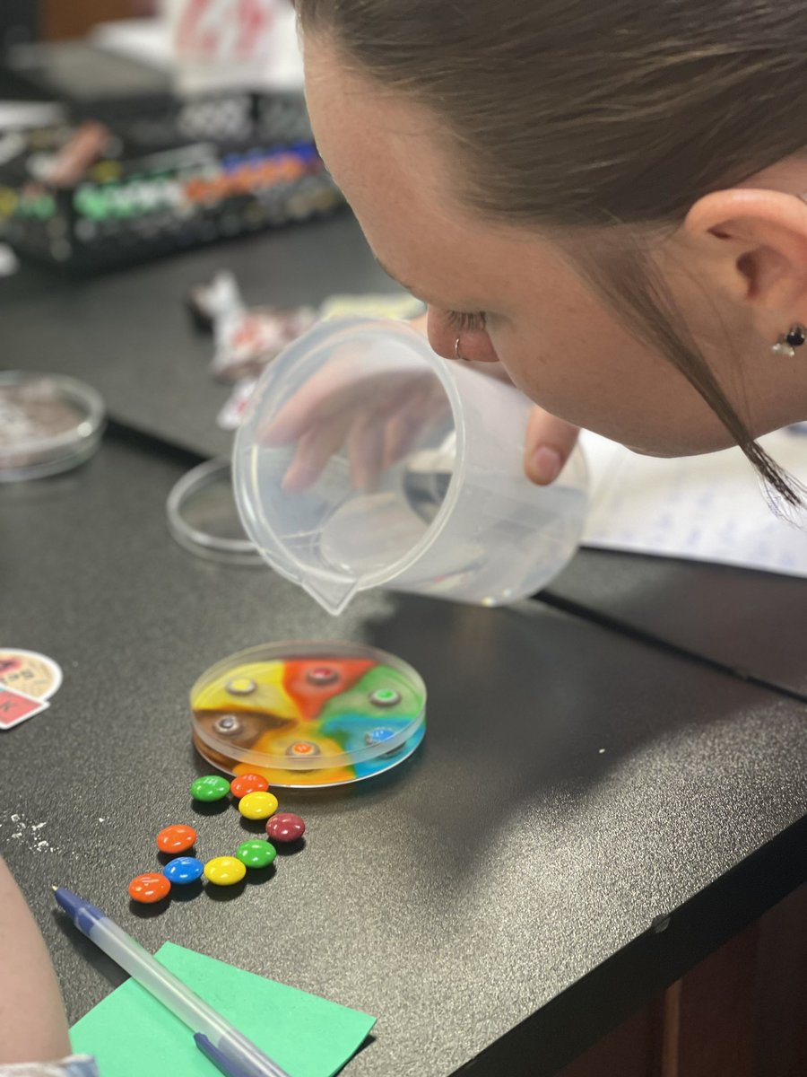 MrsJackSciHacks's tweet image. “Explore BEFORE explain for curiosity’s sake” @Humble_2ndSci @HumbleISD_PL @serna_rosalinda #explorebeforeexplain #ifTHEYbuildittheywillLEARN #thinkFIRST