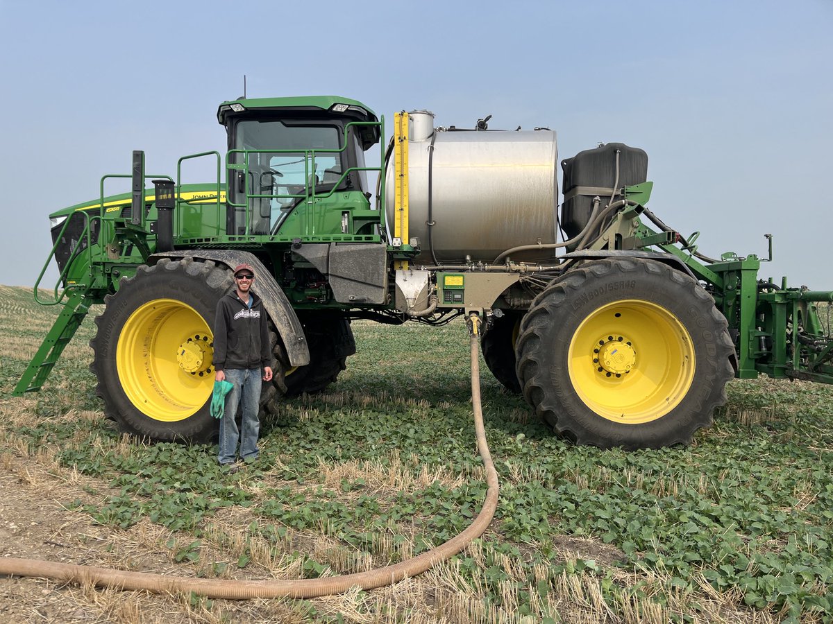 Thanks to ⁦the crew at ⁦@AglandCo⁩ for a great sprayer demo.   Very impressive rig.