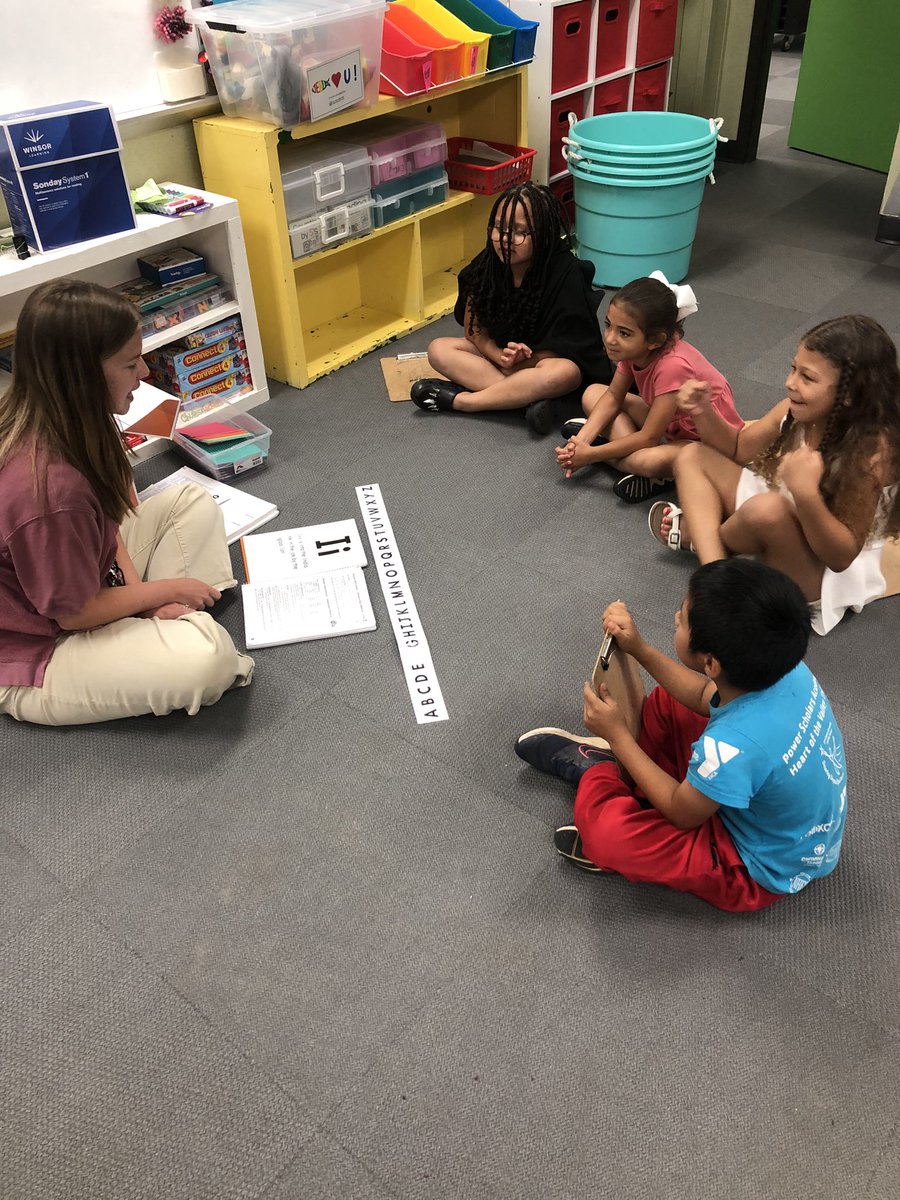 wendysclay's tweet image. I spy manipulation and deletion with phonemic awareness activities, encoding, decoding and vocabulary instruction at Guntersville Summer Reading Camp! 👏🏻🙌💙 These students are blessed to have dedicated teachers in helping with #nosummerslide. @Alabama_Reading