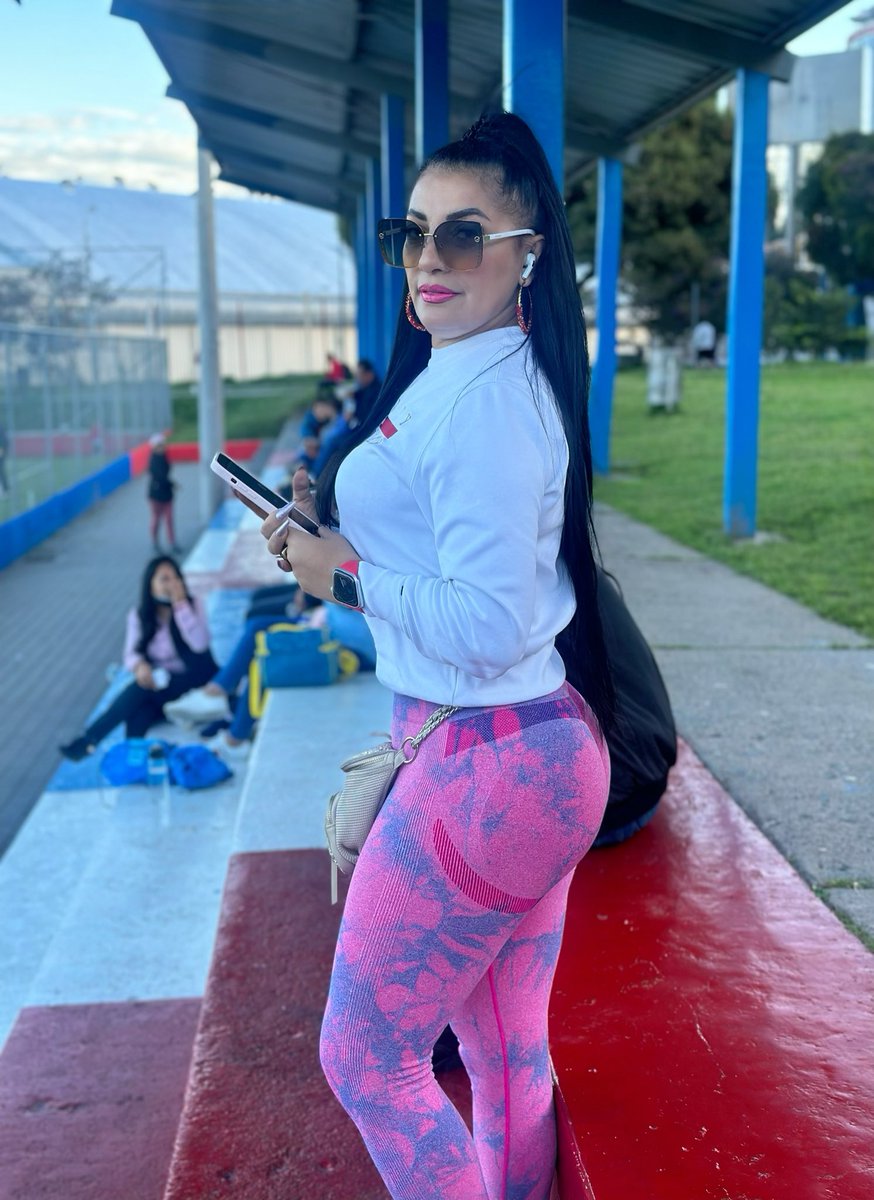 MiaCorreaH's tweet photo. Feliz tarde mi bellos amores !! ♥️🎵♥️

#MiaCorrea #ElegantementeEcuatoriana 🇪🇨 #FelizTarde #DiosEsBueno #LosAmo https://t.co/gMvqhAFSN6