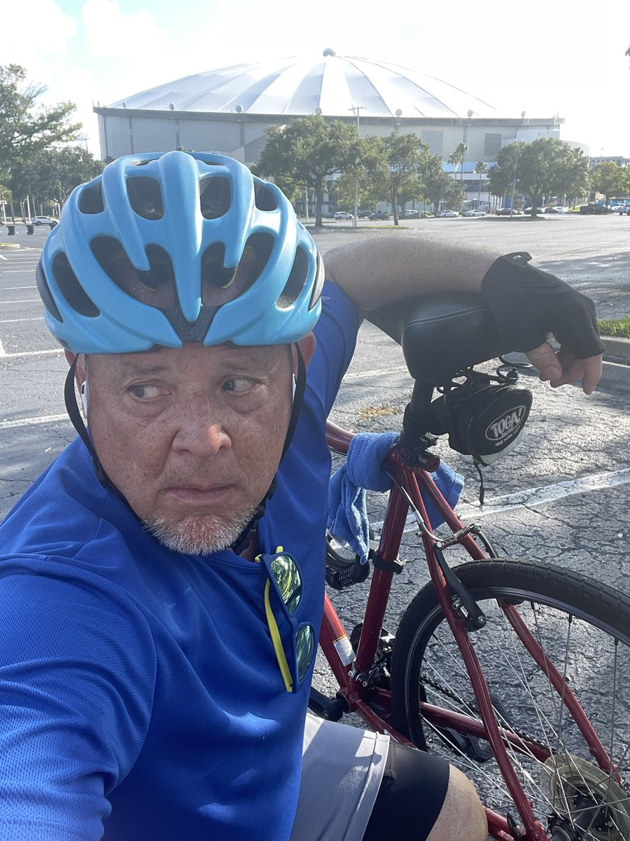 marathoner's tweet image. Watching over the #Rays parking lot while the best team in #MLB is gone. #2adays #lotlaps