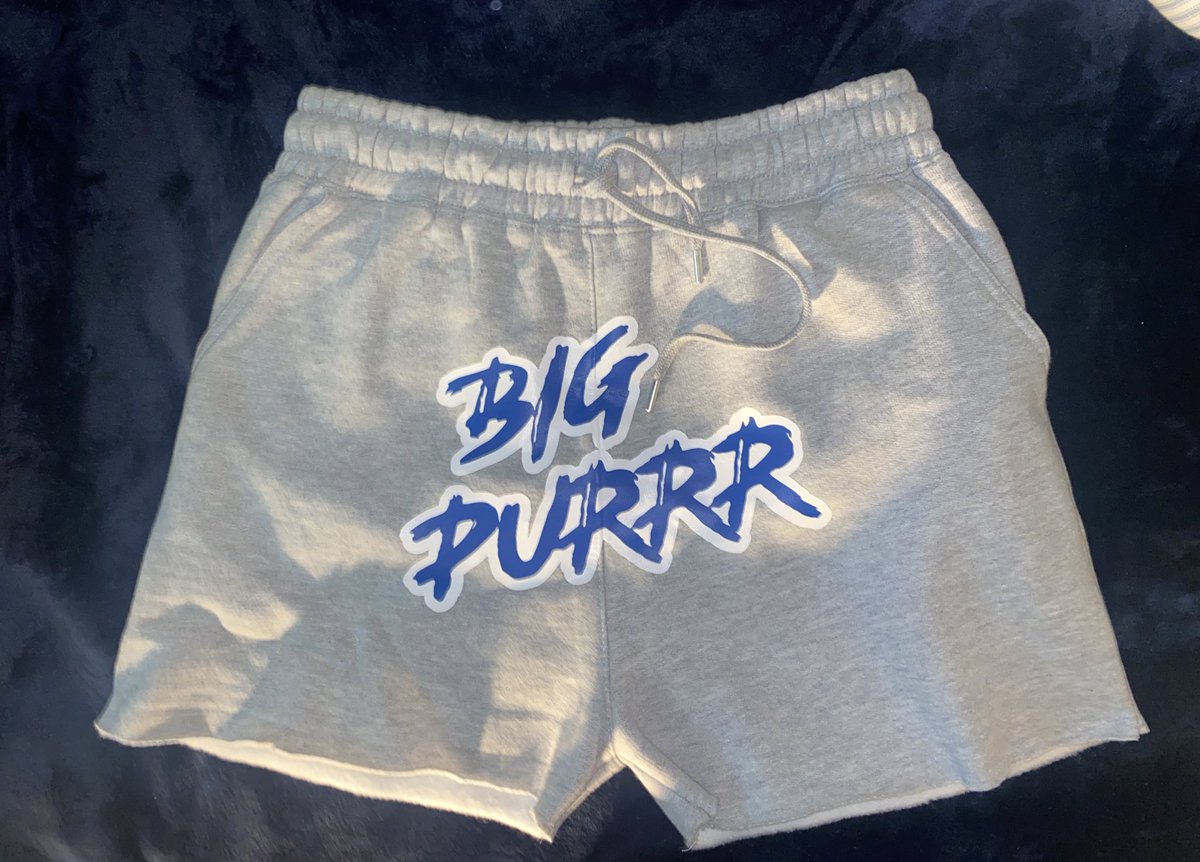 ErynNicolee's tweet image. “He call me Big Purrr” 

Idk should I drop Sorors? 😂🤗💙