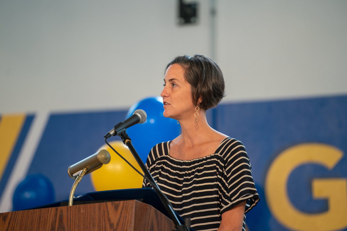 Current Middle School students recently welcomed our newest fifth-grade class during our Bridging Ceremony, which celebrates their completion of Lower School and official joining of the Middle School. Congratulations! 💙💛