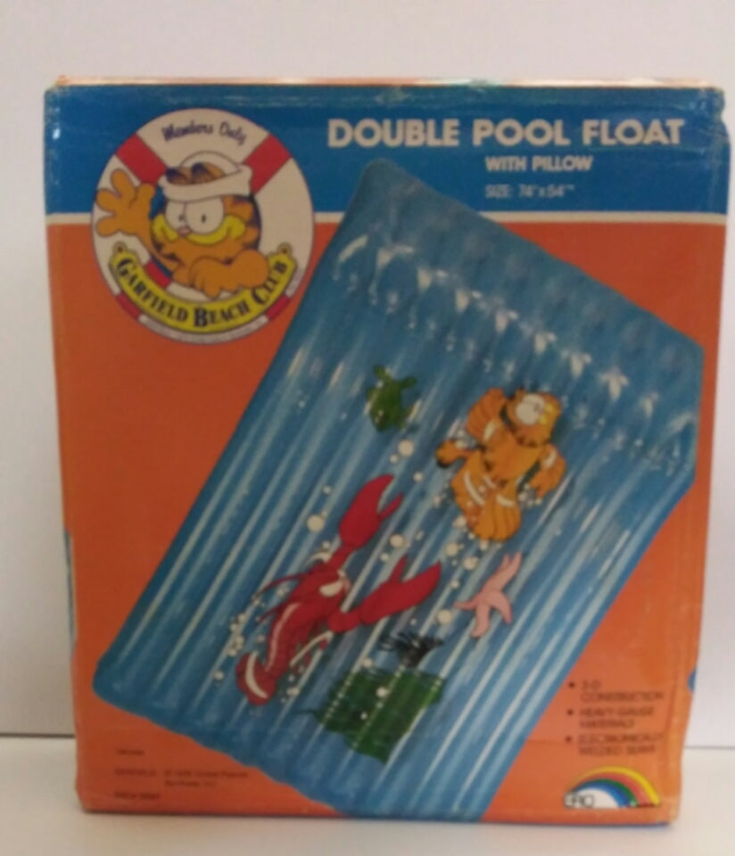 we-got-character-on-twitter-check-out-this-garfield-double-pool