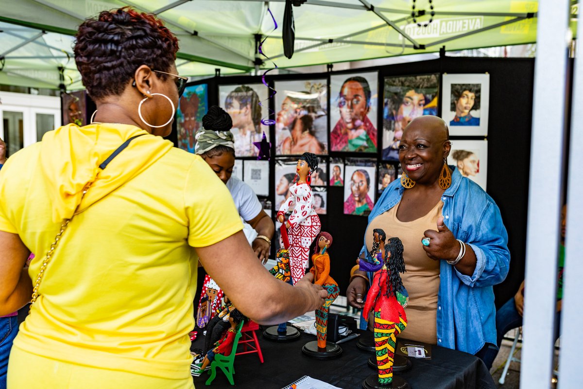 Houston (@visithouston) on Twitter photo Celebrate the cultural and historical significance of #Juneteenth and freedom through music, art, food & business this Sunday (6/18) at <a href="/AvenidaHouston/">Avenida Houston</a> from 2:00 - 9:00 p.m. ❤💛💚🖤 Tap the link for more info! bit.ly/3N89WVE Celebrate the cultural and historical significance of #Juneteenth and freedom through music, art, food & business this Sunday (6/18) at <a href="/AvenidaHouston/">Avenida Houston</a> from 2:00 - 9:00 p.m. ❤💛💚🖤 Tap the link for more info! bit.ly/3N89WVE