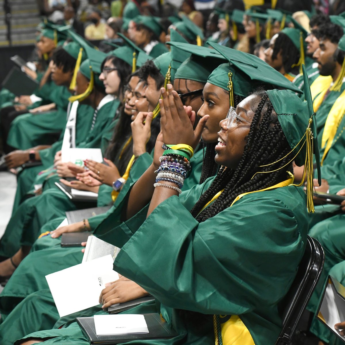HenricoSchools's tweet photo. Behold! The green and gold! Congratulations to Henrico's Class of 2023 and all of Warrior Nation.
Watch a replay of the commencement ceremony at https://t.co/80yFcg3cZf. Other graduation replays can be found at https://t.co/5NNMHdJb7p.
#HCPSClassof23 https://t.co/8WOSyijzX3