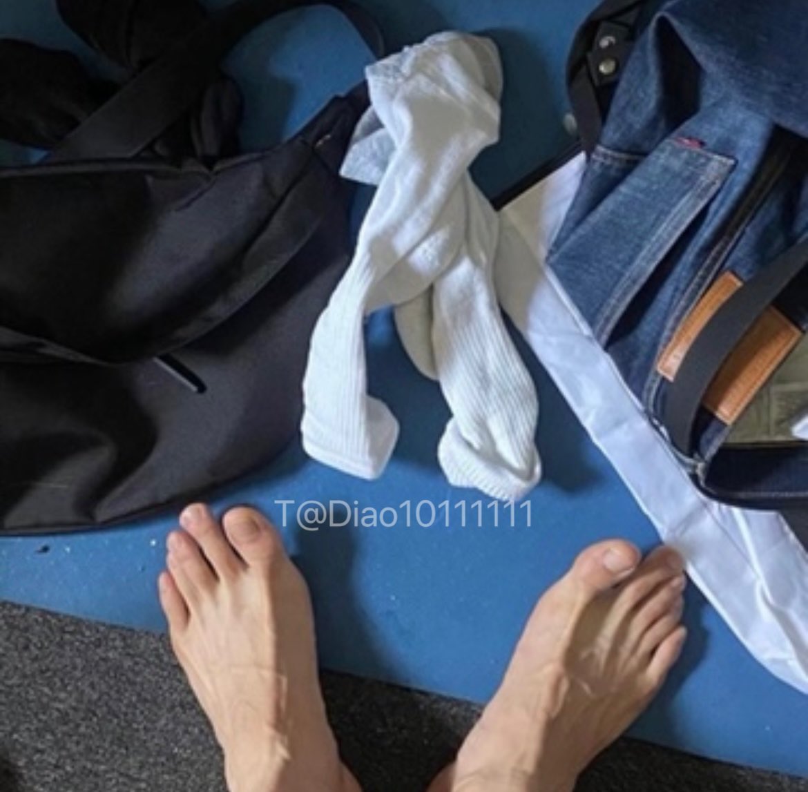Diao10111111's tweet photo. 埋头苦干后-短暂性失忆🥵 https://t.co/veZ1yrRFo1