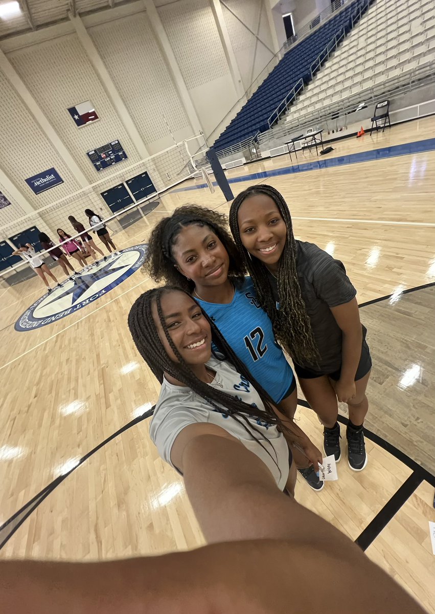 Great day <a href="/vypehouston/">VYPE Houston</a> can’t wait for next season! @shadowcreek 🦈🦈