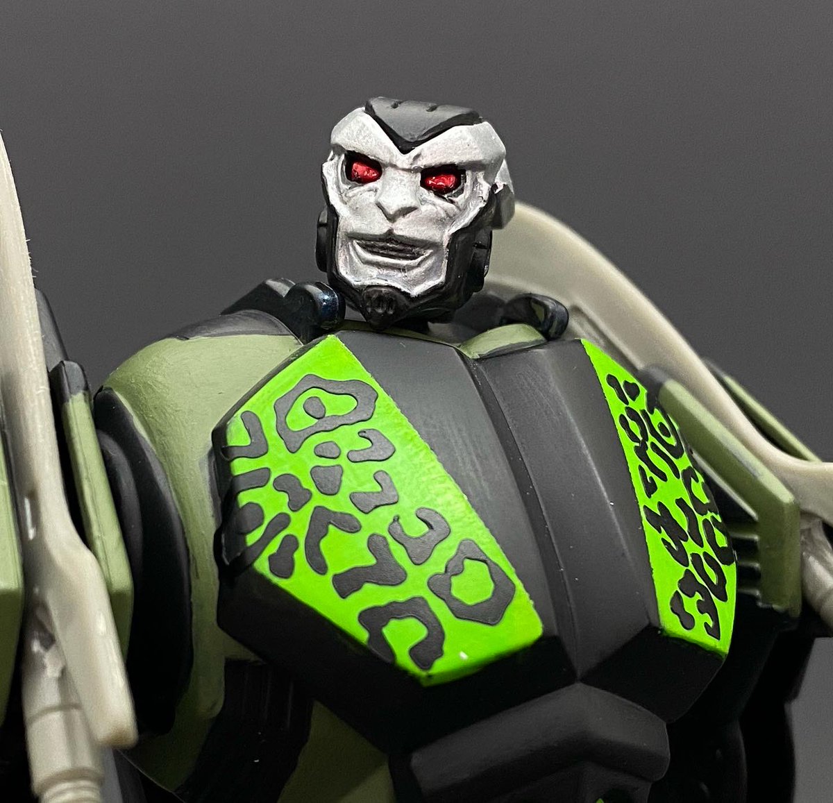 deliciouspeter's tweet photo. Lockjaw
#transformers
#transformersanimated
#transformerscustoms
#transformerslockdown
#transformersbeastwars https://t.co/eiOOFY4uoU