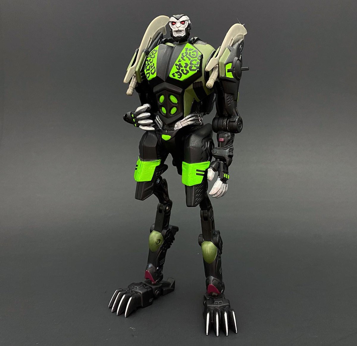 deliciouspeter's tweet photo. Lockjaw
#transformers
#transformersanimated
#transformerscustoms
#transformerslockdown
#transformersbeastwars https://t.co/eiOOFY4uoU