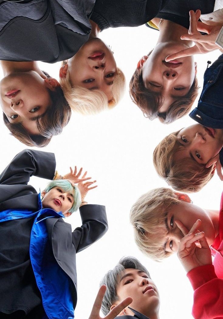 SetMeFreeOT7's tweet photo. Post an OT7 pic from your gallery that you could never part with…
How many can song pick??
#10YearsToInfinityWithBTS https://t.co/TDBxFOTY8T