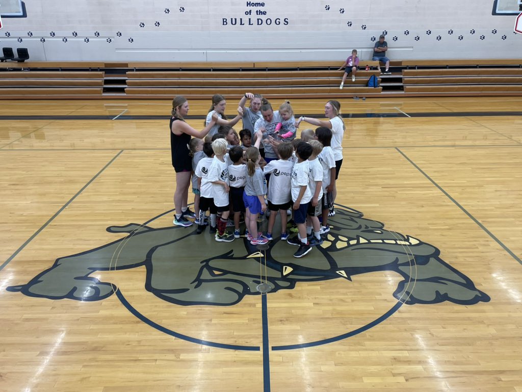 JennaBolstad's tweet photo. Little kids camp complete in Bainville!! Had a fun time with these ones the last two days! There are definitely some class clowns in this bunch!
#CampSzn #CoachBsBasketballAcademy #Camp5 https://t.co/pXRZ4s6ljL