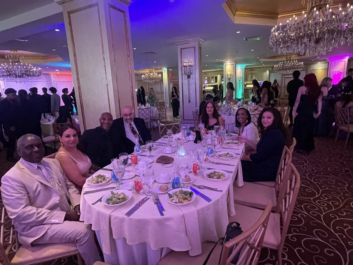 YMHS Senior Prom - Making it a night to remember