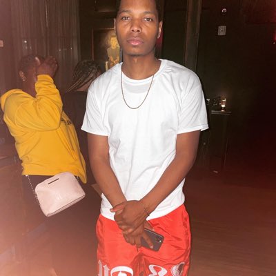 JBevMusic's tweet photo. #NewProfilePic https://t.co/lTSMx2wEIt