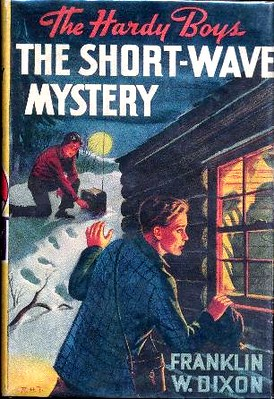 cqcqcqdx's tweet photo. The Shortwave Mystery
Many got their first interest in ham radio "back in the day" from this book? https://t.co/rTi7OXVXzX