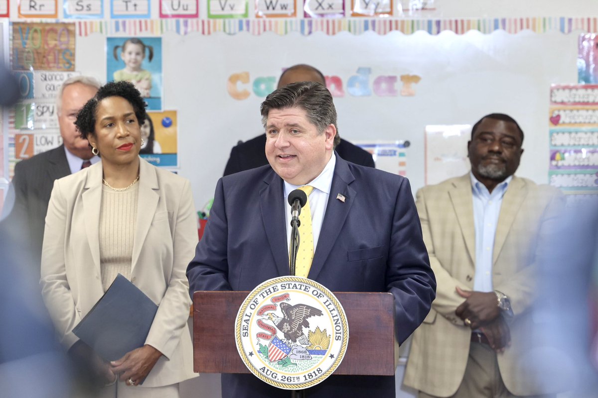 We're bringing the magic of Dolly to every home in Illinois with Dolly Parton's Imagination Library! 

I'm excited to share that no matter your zip code or income, every child under five will be able to receive a free book in the mail every month. 

Let's get to reading!