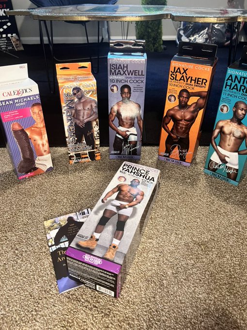 2 pic. All of them just ARRIVED! Things about to get real interesting 🫰🏽. #SUPP0RT https://t.co/pbDr<a href="/tag/supp0rt"class="tags"><span>#supp0rt</span></a>