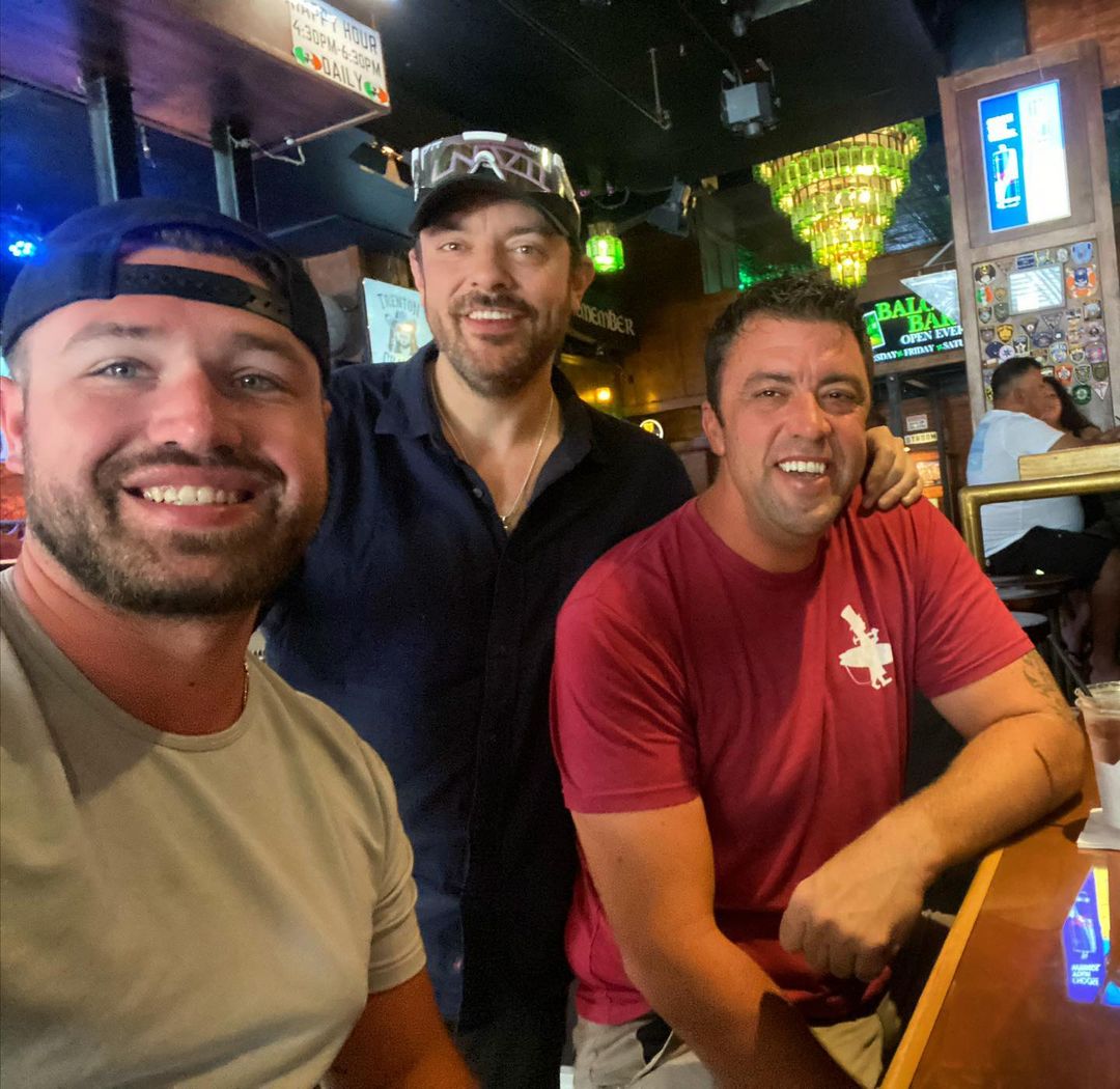 ChrisYoungMusic tweet media