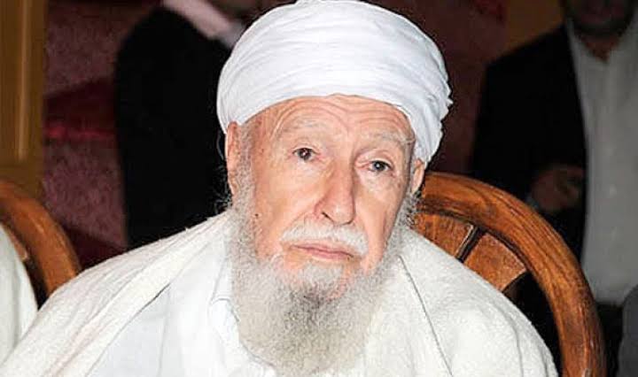 marwalgeria's tweet photo. الشيخ محمد الطاهر آيت علجت، رئيس اللجنة الوزارية للفتوى واللجنة الوطنية للأهلة والمواقيت الشرعية في ذمة الله، رحمه الله برحمته الواسعة وأسكنه فسيح الجنان. https://t.co/F8sQeORaog